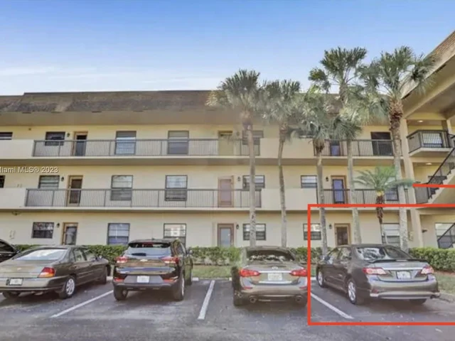 6095 N Sabal Palm Blvd # 212, Tamarac FL 33319