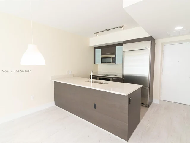 500 Brickell Ave # 3908, Miami FL 33131