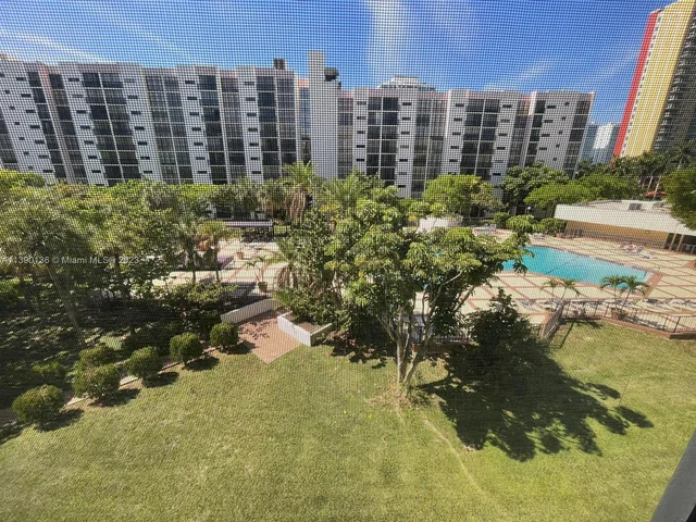 17011 N Bay Rd # 412, Sunny Isles Beach FL 33160