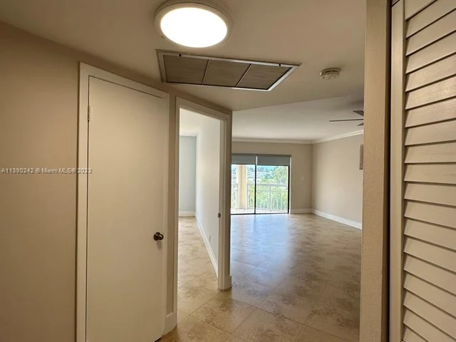 8290 Lake Dr # 529, Doral FL 33166