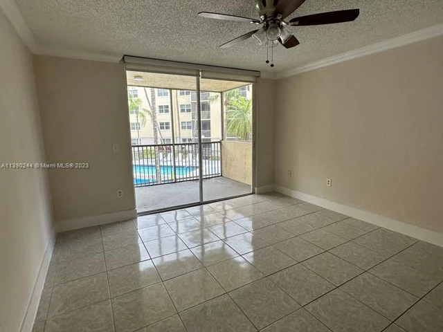 8323 Lake Dr # 205, Doral FL 33166