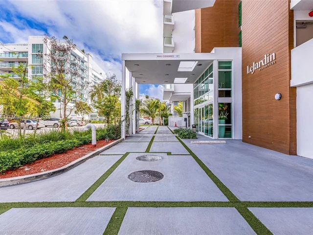 1150 102nd St # 606, Bay Harbor Islands FL 33154