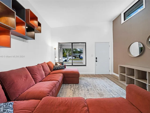 2631 Roosevelt St, Hollywood FL 33020