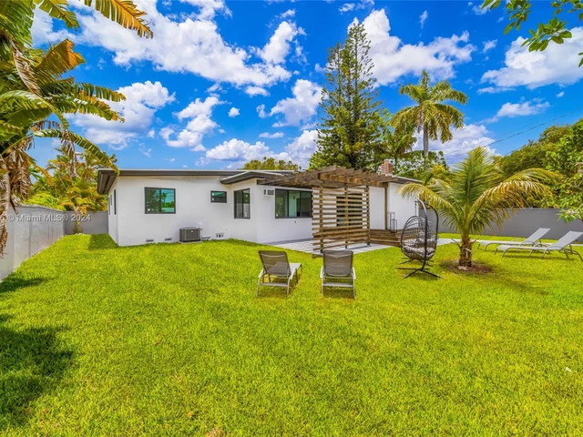 2631 Roosevelt St, Hollywood FL 33020