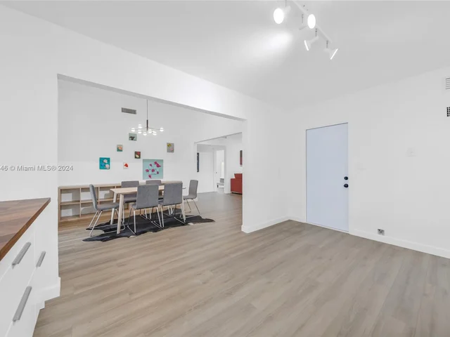 2631 Roosevelt St, Hollywood FL 33020