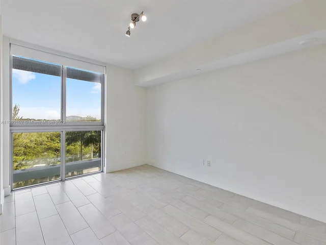2000 Metropica Way # 502, Sunrise FL 33323
