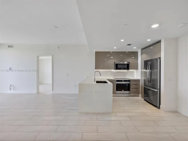 2000 Metropica Way # 502, Sunrise FL 33323