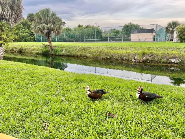 10755 SW 108 AV # 302, Kendall FL 33176