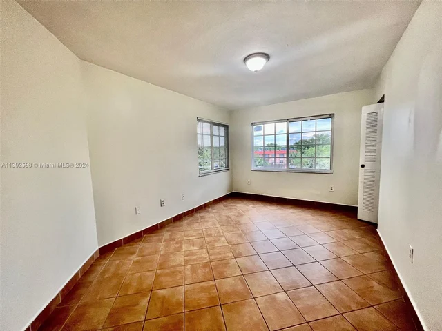 10755 SW 108 AV # 302, Kendall FL 33176