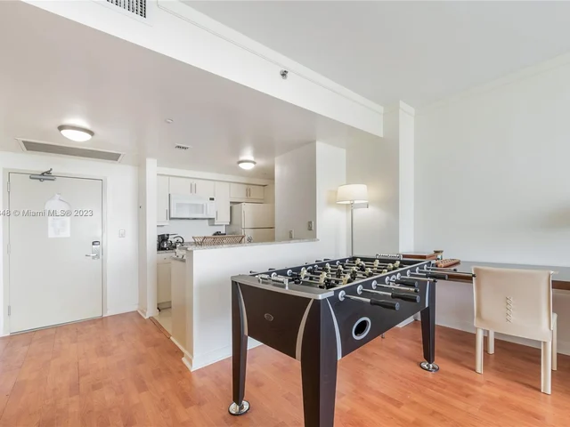 2889 Mcfarlane Rd # 1813, Miami FL 33133