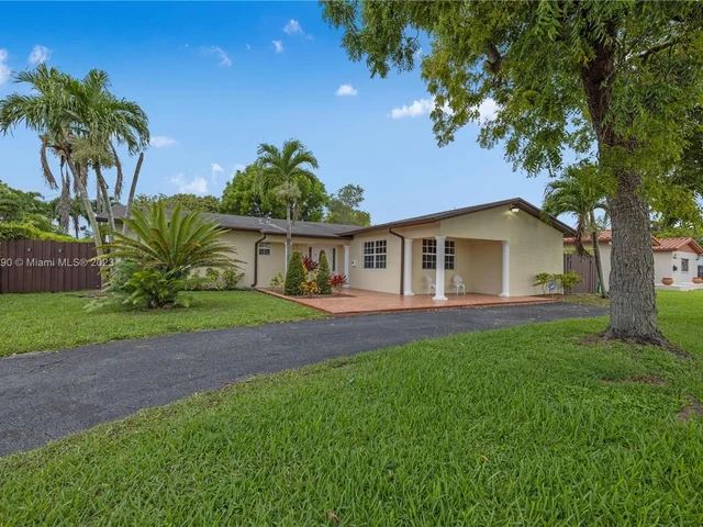 2820 SW 120th Rd, Miami FL 33175