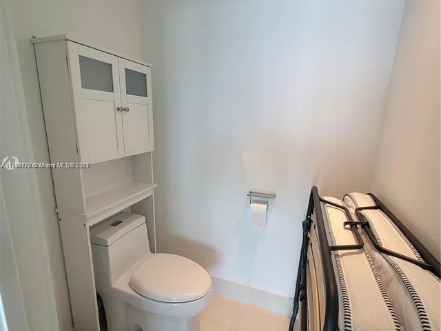 650 NE 32nd St # 3905, Miami FL 33137