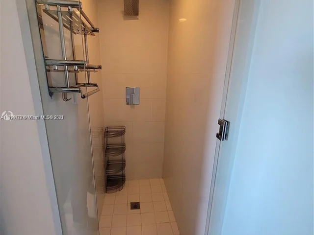 650 NE 32nd St # 3905, Miami FL 33137