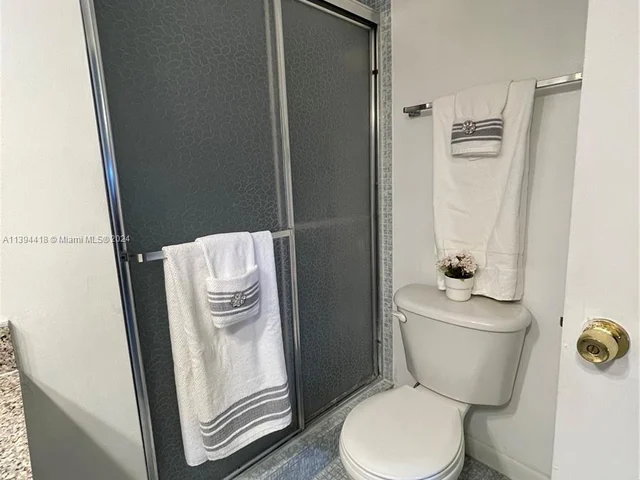 8345 Sunrise Lakes Blvd # 309, Sunrise FL 33322