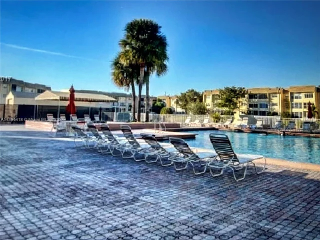 8345 Sunrise Lakes Blvd # 309, Sunrise FL 33322