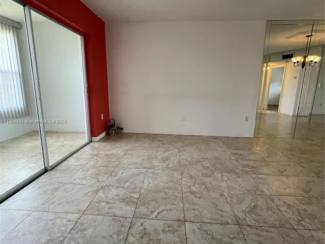 8345 Sunrise Lakes Blvd # 309, Sunrise FL 33322