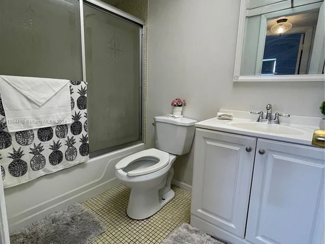 8345 Sunrise Lakes Blvd # 309, Sunrise FL 33322