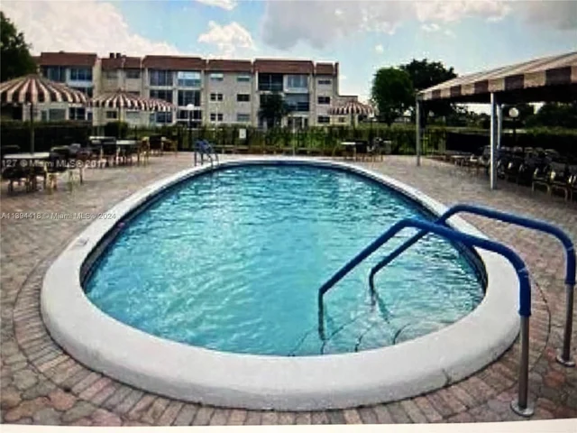 8345 Sunrise Lakes Blvd # 309, Sunrise FL 33322