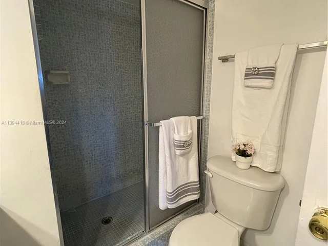 8345 Sunrise Lakes Blvd # 309, Sunrise FL 33322