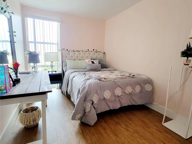 17570 Atlantic Blvd # 508, Sunny Isles Beach FL 33160