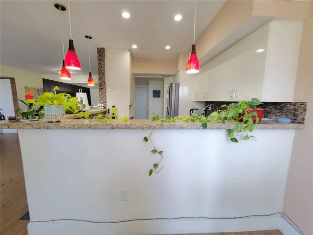 17570 Atlantic Blvd # 508, Sunny Isles Beach FL 33160