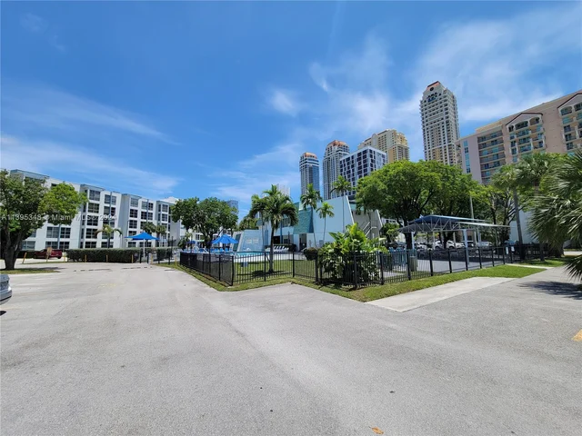 17570 Atlantic Blvd # 508, Sunny Isles Beach FL 33160