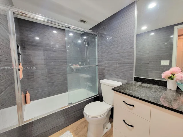 17570 Atlantic Blvd # 508, Sunny Isles Beach FL 33160