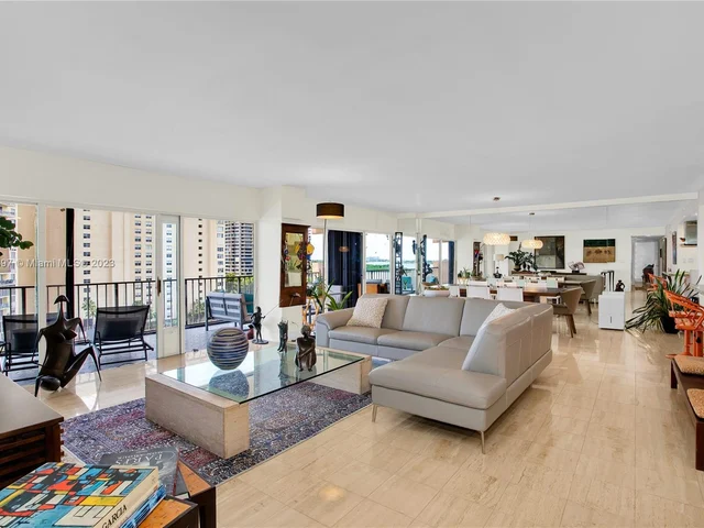 1800 NE 114th St # 1006, Miami FL 33181