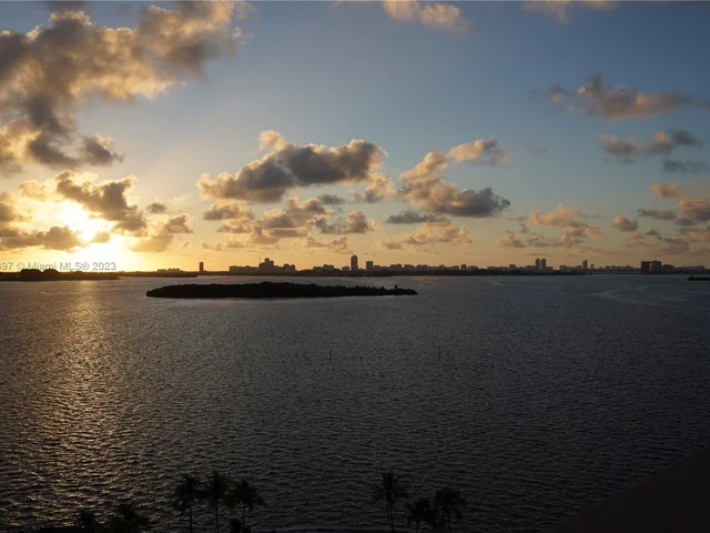 1800 NE 114th St # 1006, Miami FL 33181