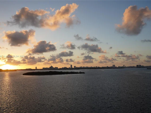 1800 NE 114th St # 1006, Miami FL 33181