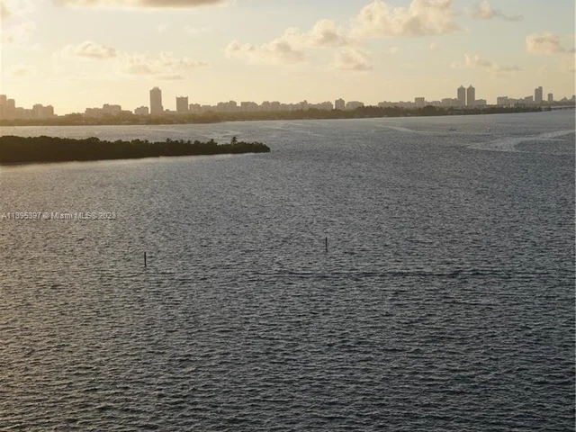 1800 NE 114th St # 1006, Miami FL 33181