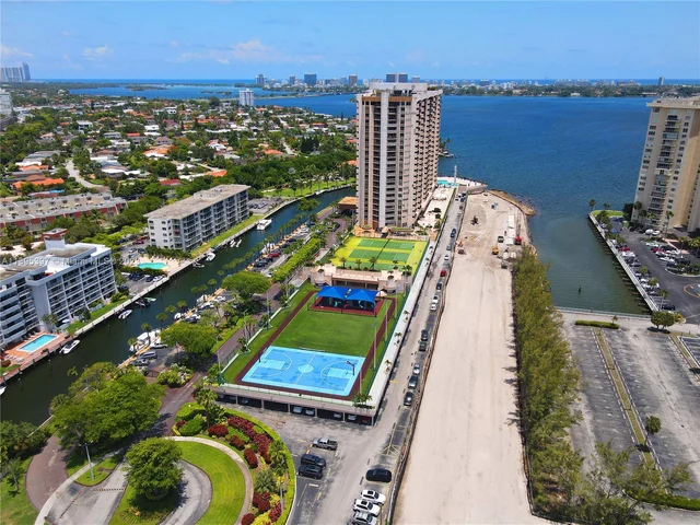 1800 NE 114th St # 1006, Miami FL 33181