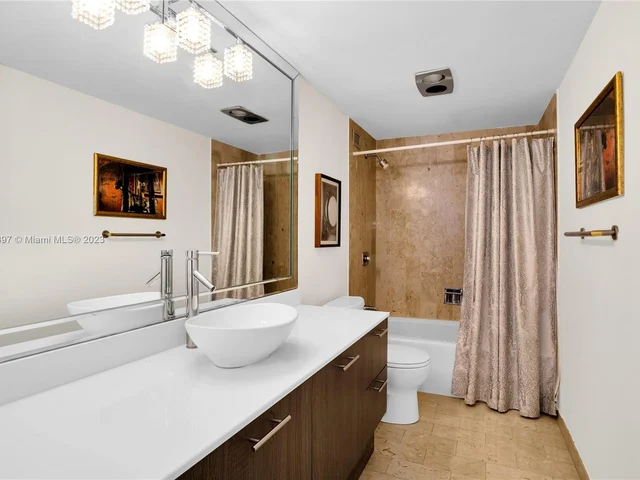 1800 NE 114th St # 1006, Miami FL 33181