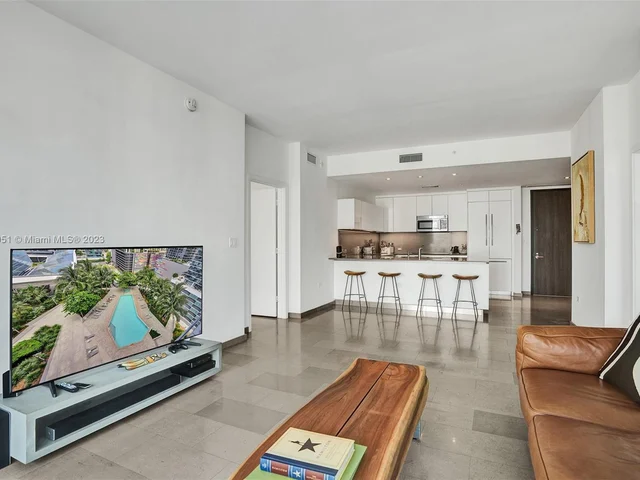 88 SW 7th St # 1203, Miami FL 33130