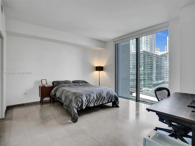 88 SW 7th St # 1203, Miami FL 33130