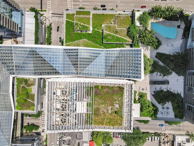 88 SW 7th St # 1203, Miami FL 33130