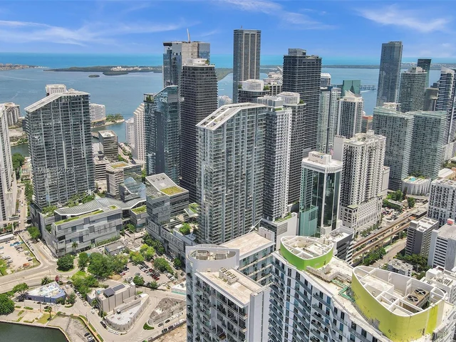 88 SW 7th St # 1203, Miami FL 33130