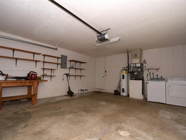 5681 SW 99th Ln, Cooper City FL 33328