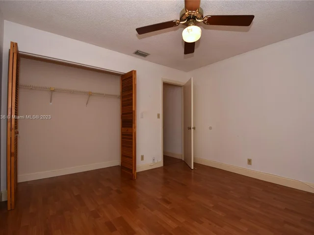 5681 SW 99th Ln, Cooper City FL 33328