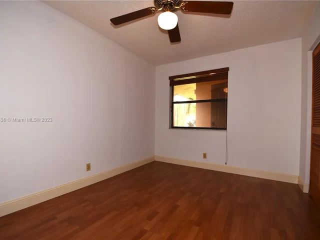 5681 SW 99th Ln, Cooper City FL 33328