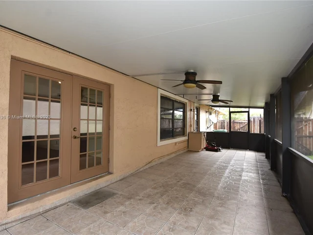 5681 SW 99th Ln, Cooper City FL 33328