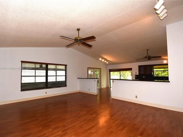 5681 SW 99th Ln, Cooper City FL 33328