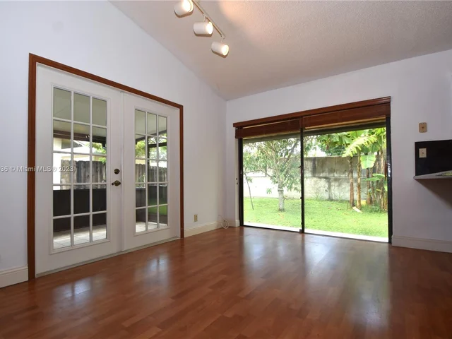 5681 SW 99th Ln, Cooper City FL 33328