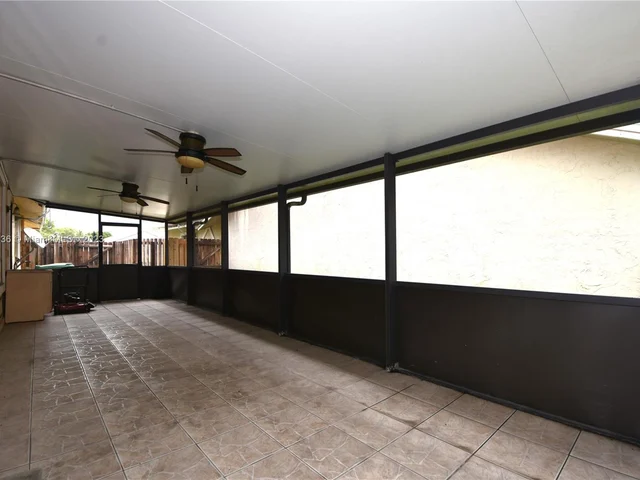 5681 SW 99th Ln, Cooper City FL 33328