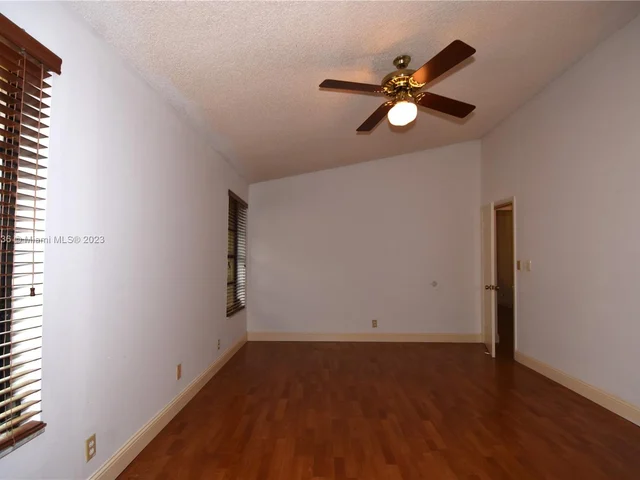 5681 SW 99th Ln, Cooper City FL 33328