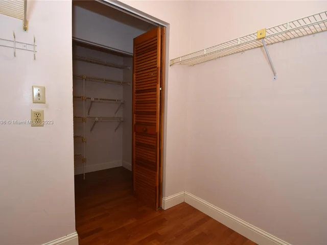 5681 SW 99th Ln, Cooper City FL 33328