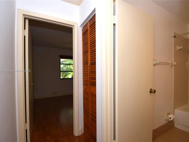 5681 SW 99th Ln, Cooper City FL 33328