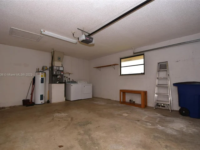 5681 SW 99th Ln, Cooper City FL 33328