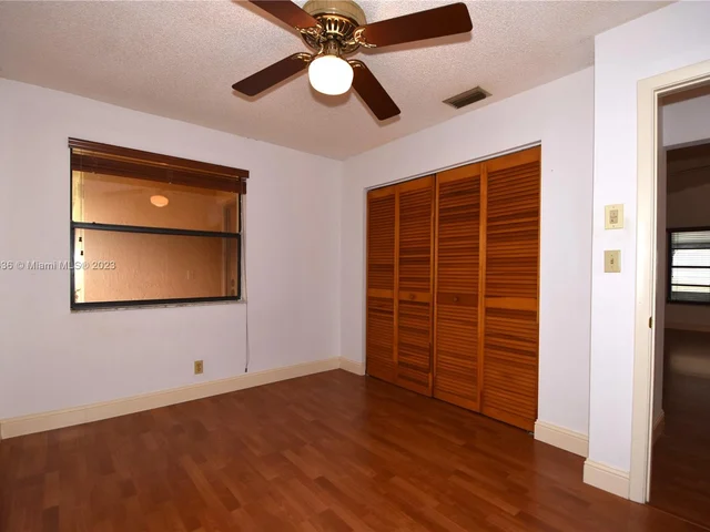 5681 SW 99th Ln, Cooper City FL 33328