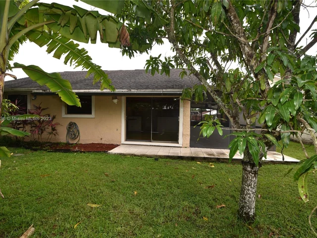 5681 SW 99th Ln, Cooper City FL 33328